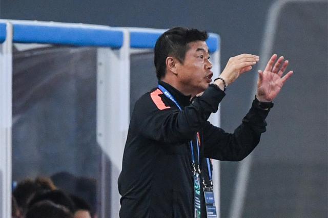 世界杯分组抽签-金钟夫梅米悄然返回中国 主帅：陪河北队奋战到底！