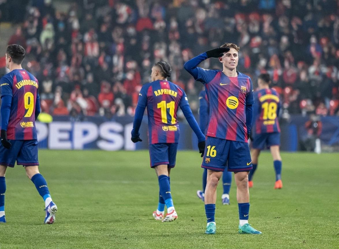 世界杯抽签仪式-4:2！莱万另类双响，巴萨2记世界波，拒绝爆冷逆转跻进欧冠前八